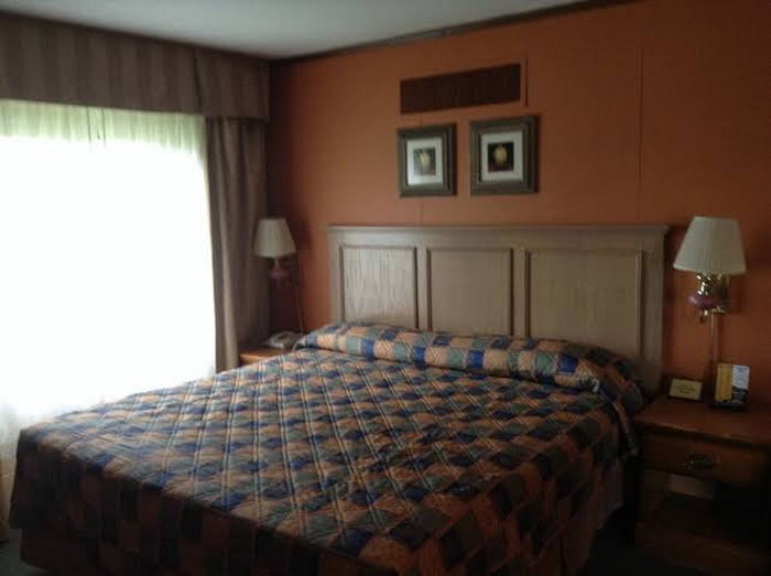 Village Inn Motel (Cum Laude Motel) - Web Listing